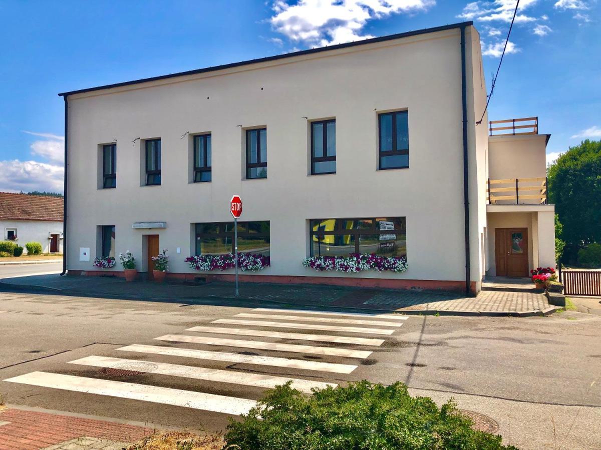 Penzion Na Hostici Cimer Esterno foto